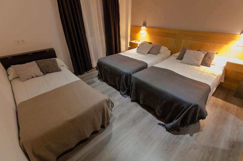 Hostal Libertad Gijón Habitación foto